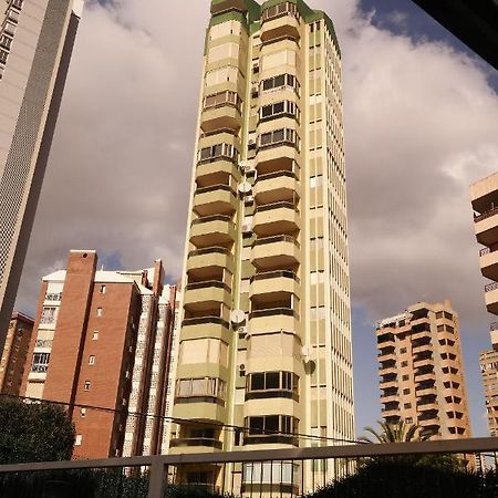 Apartamentos Torre Gerona Бенидорм Екстериор снимка