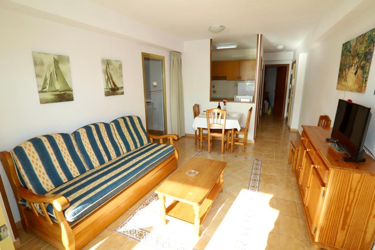 Apartamentos Torre Gerona Бенидорм Екстериор снимка