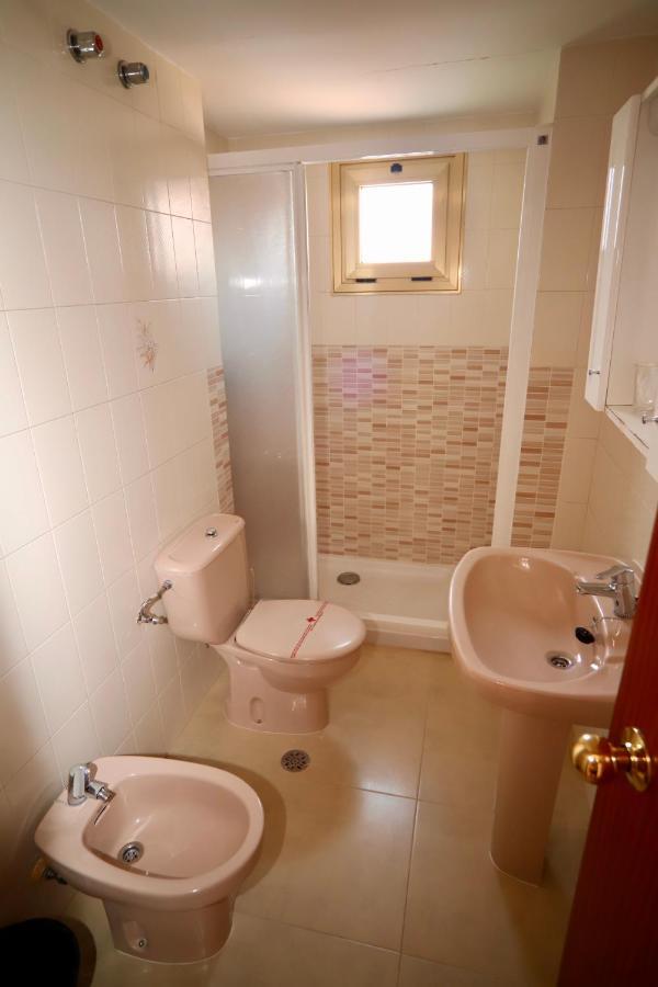 Apartamentos Torre Gerona Бенидорм Екстериор снимка